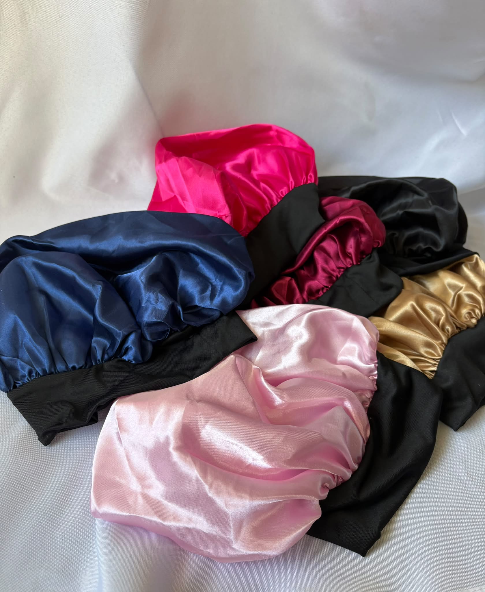 Bonnet en satin